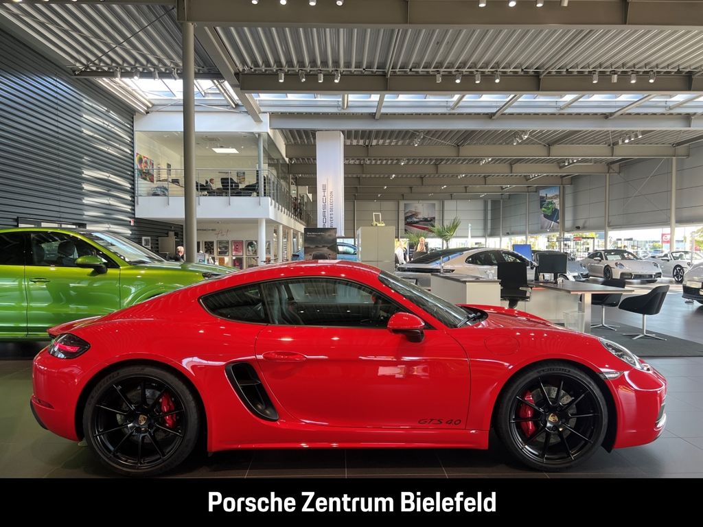 Porsche Cayman 2024