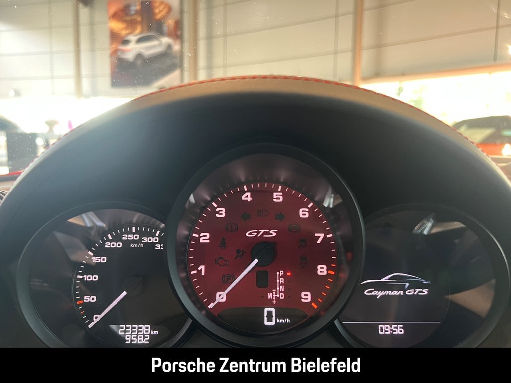 Porsche Cayman 2024