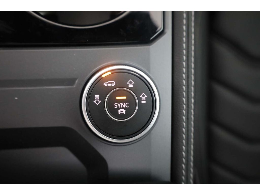 Volkswagen Touareg 2025