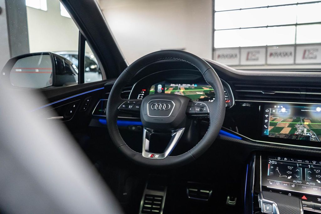 Audi SQ7 2024