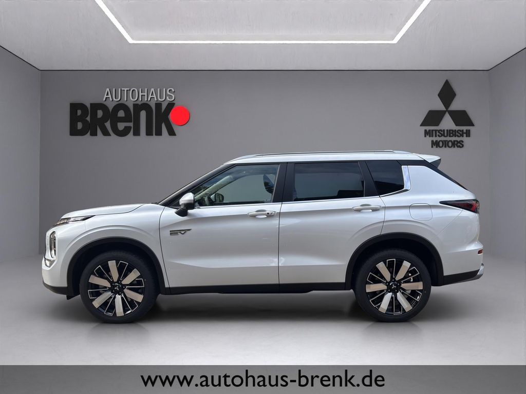 Mitsubishi Plug-in Hybrid Outlander 2025