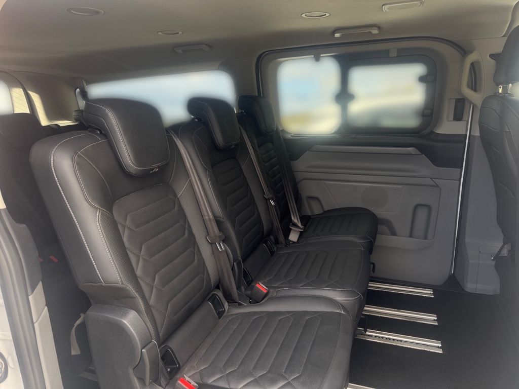 Ford Tourneo Custom 2025