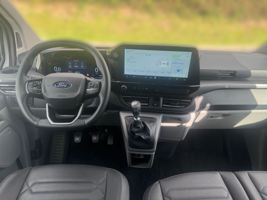 Ford Tourneo Custom 2025