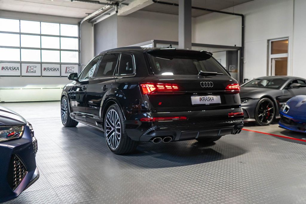 Audi SQ7 2025