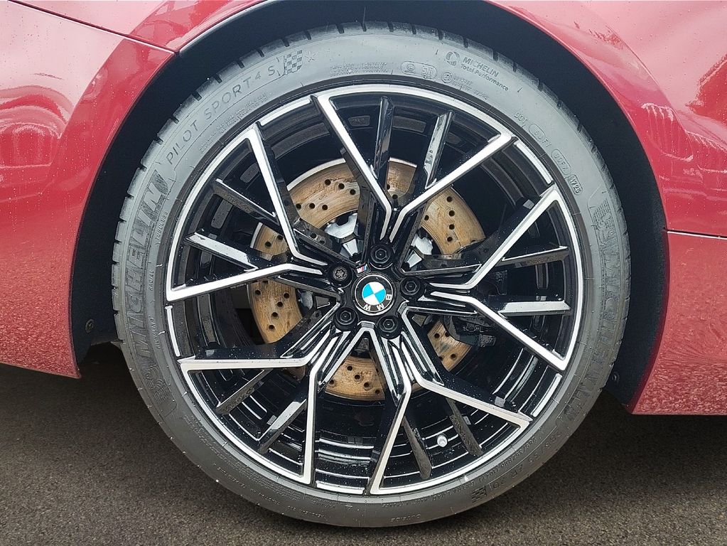 BMW M8 2023