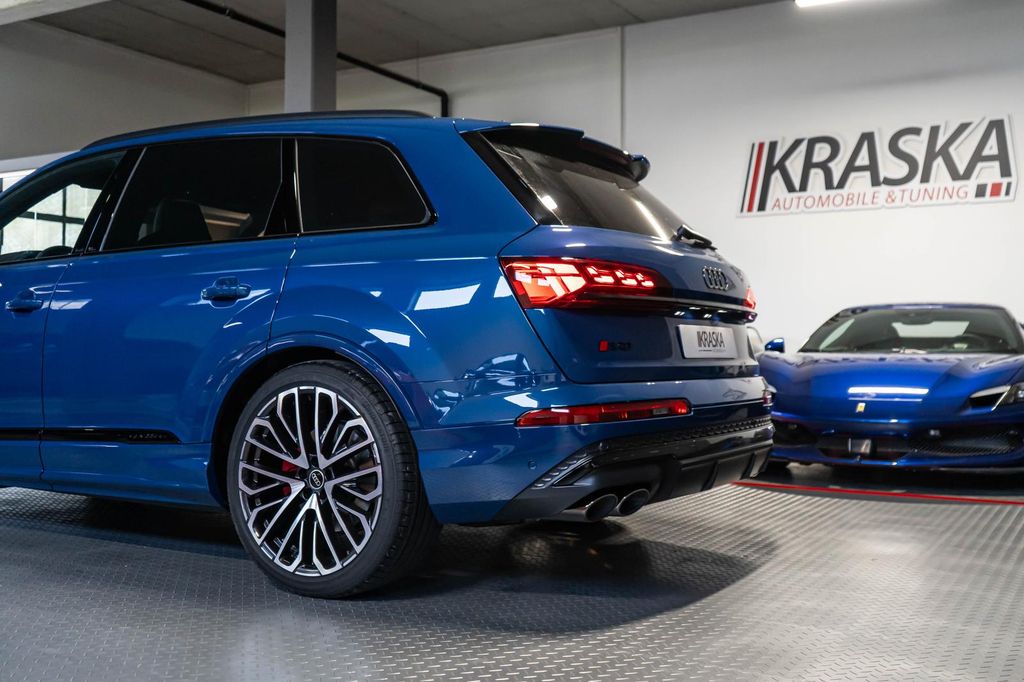 Audi SQ7 2025