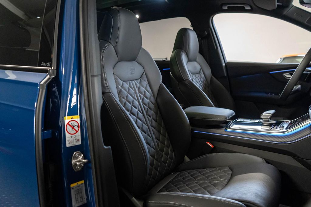 Audi SQ7 2025