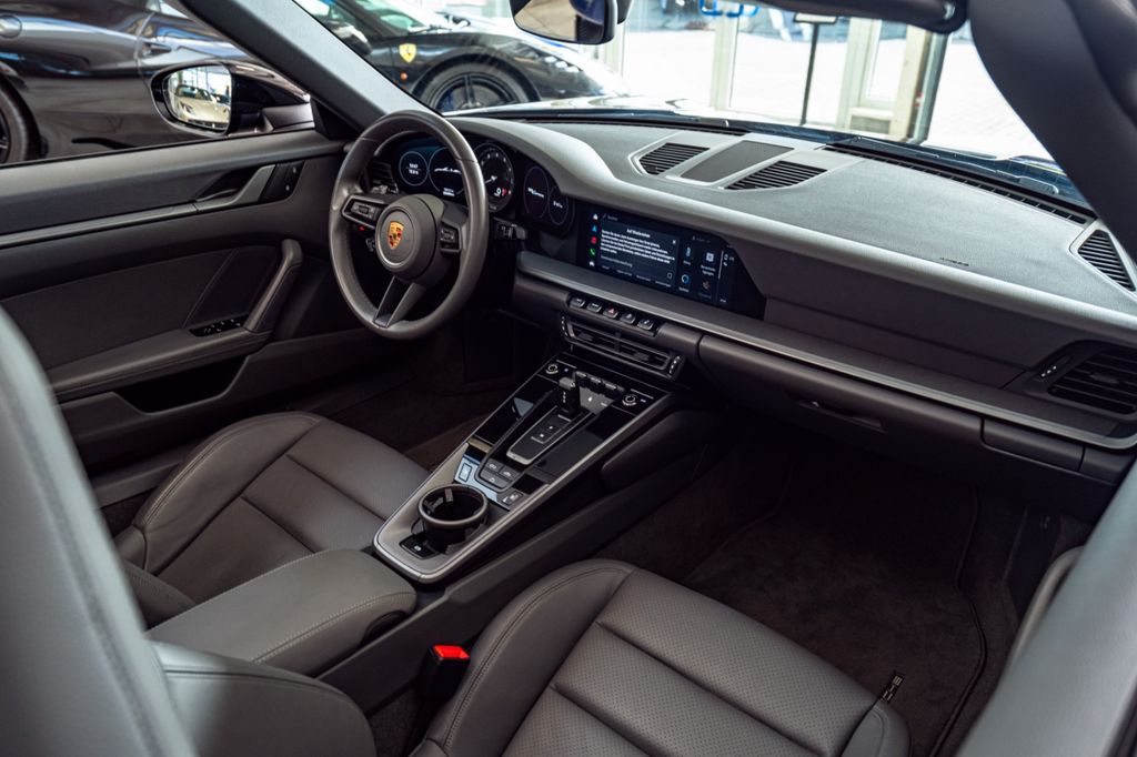 Porsche 992 2021