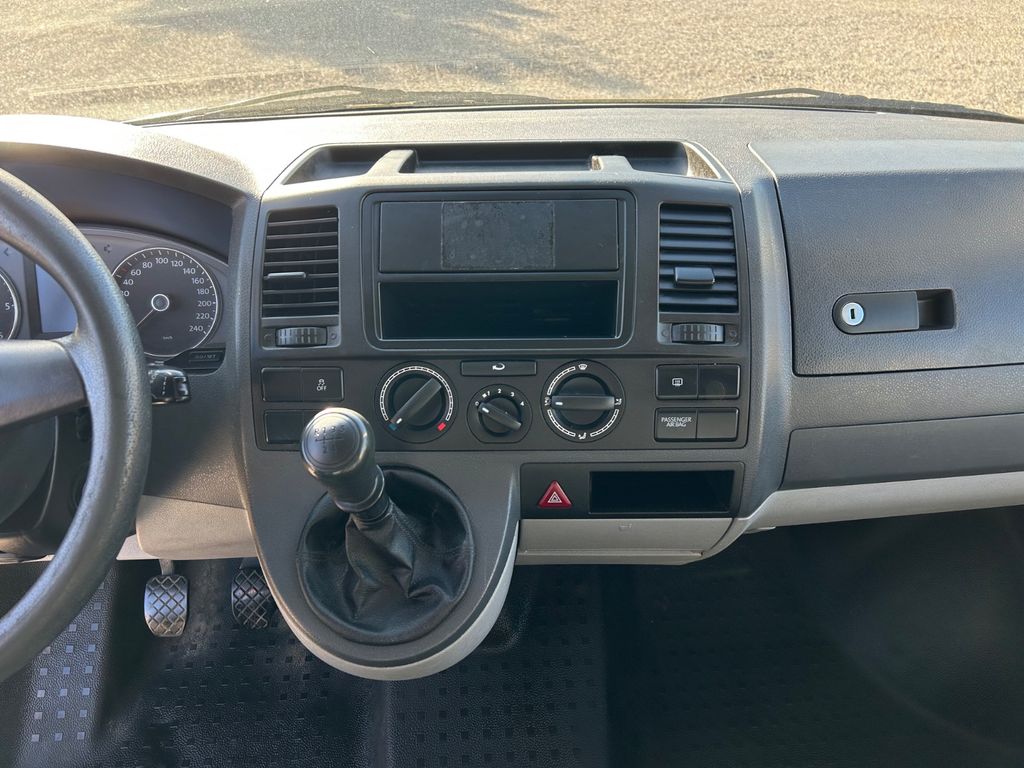 Volkswagen T5 Transporter 2013