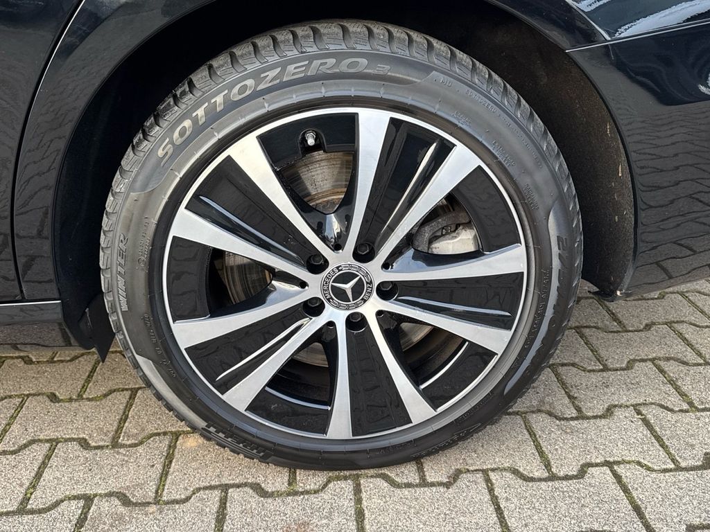 Mercedes-Benz E 300 2022