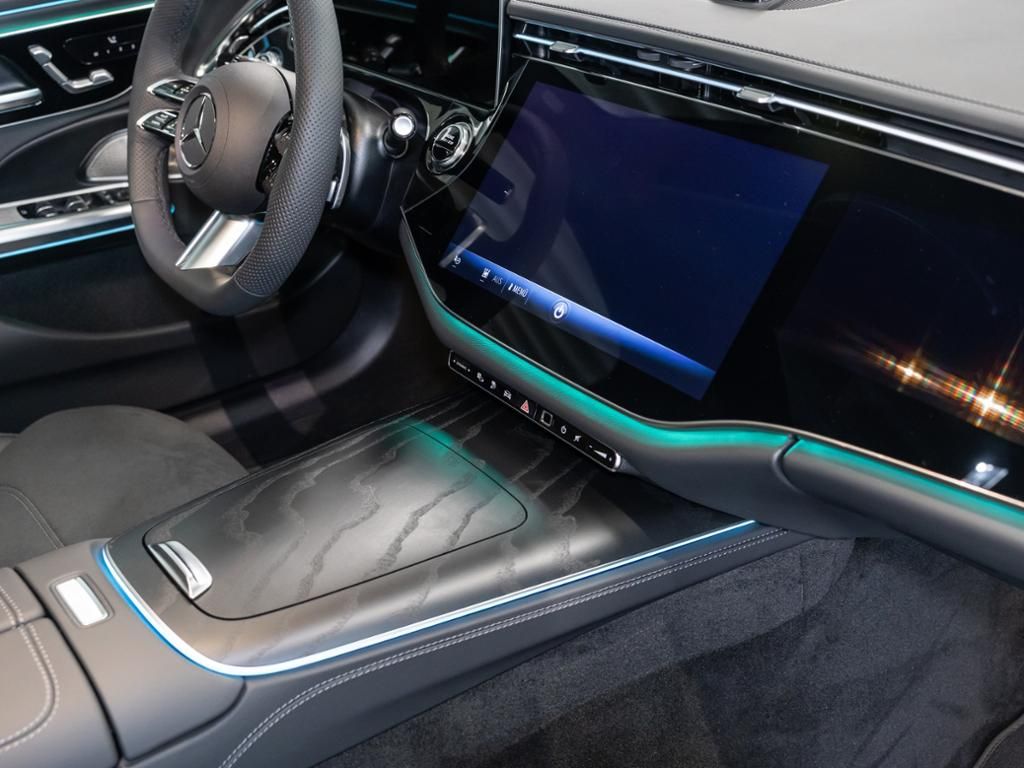 Mercedes-Benz E 300 2025