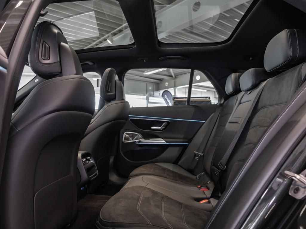 Mercedes-Benz E 300 2025