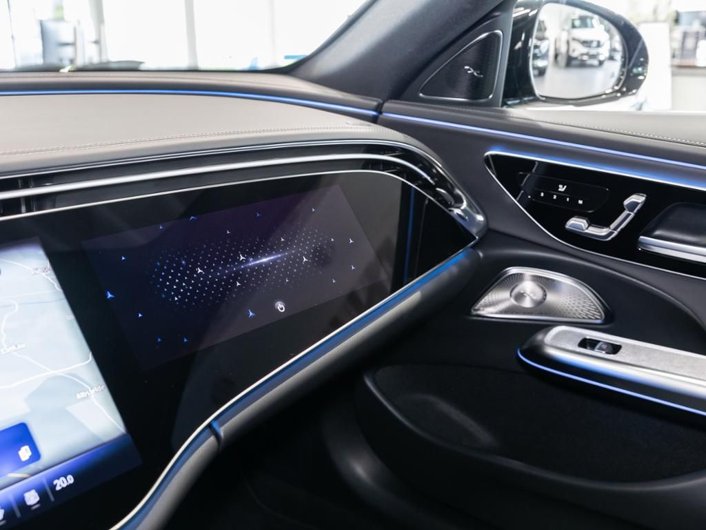 Mercedes-Benz E 300 2025