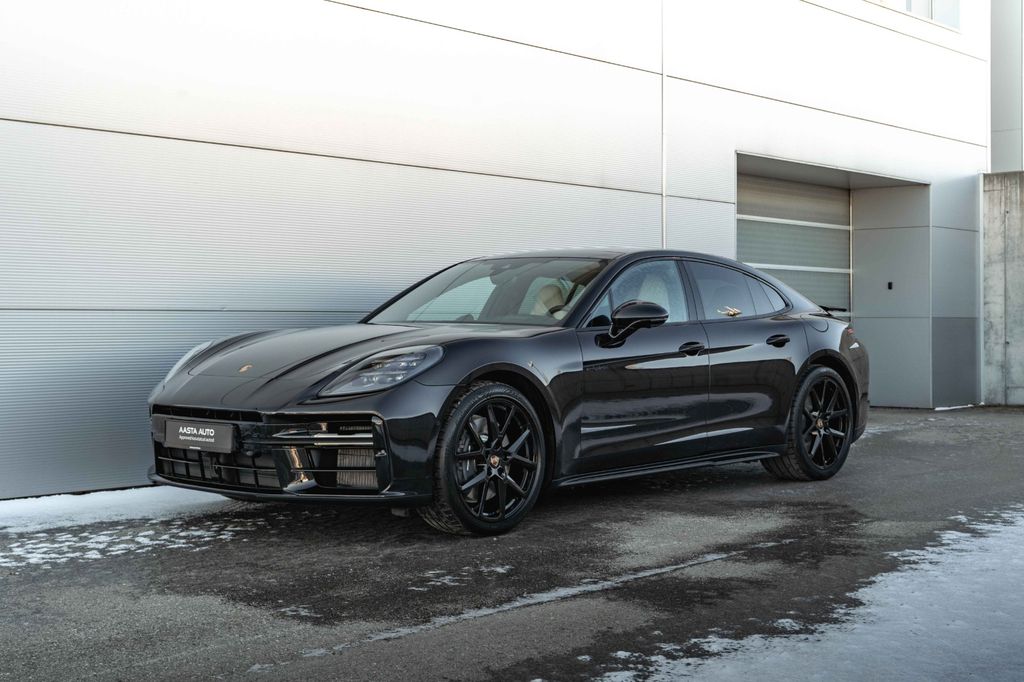 Porsche Panamera 2025