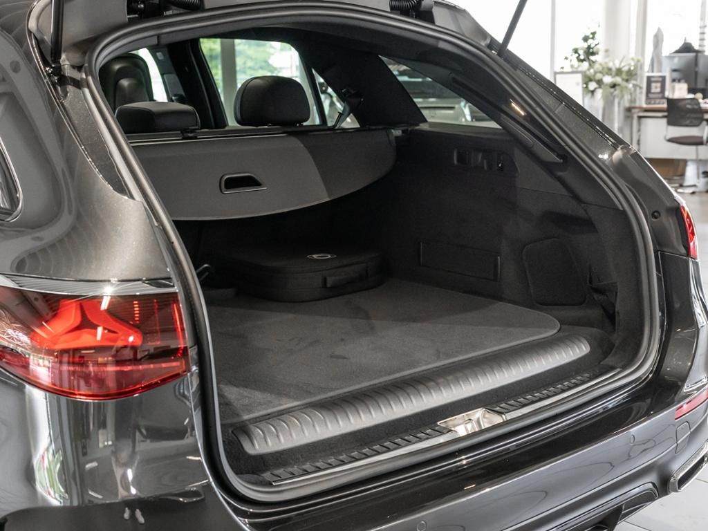 Mercedes-Benz E 300 2025