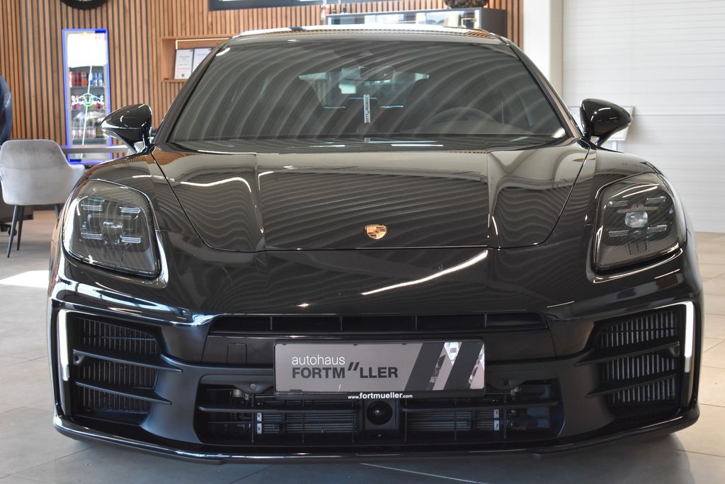 Porsche Panamera 2024
