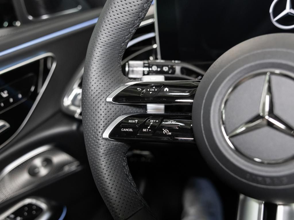 Mercedes-Benz E 300 2025