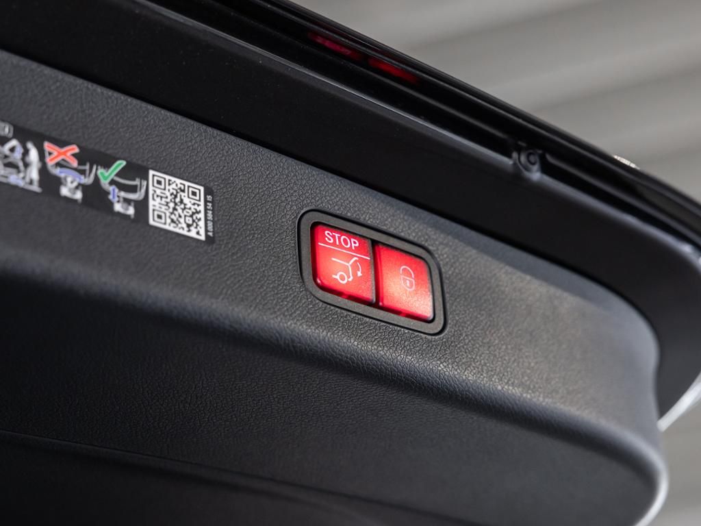 Mercedes-Benz E 300 2025