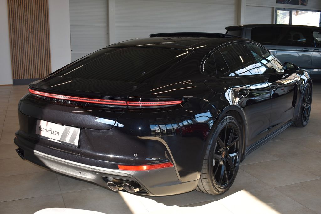 Porsche Panamera 2024
