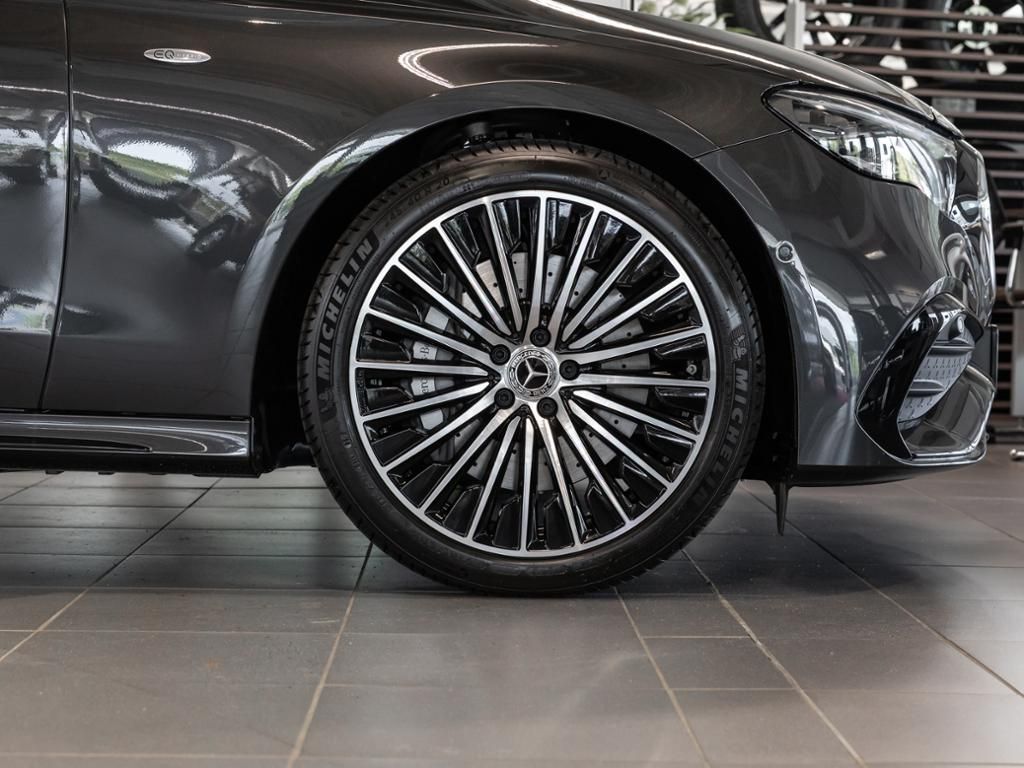 Mercedes-Benz E 300 2025