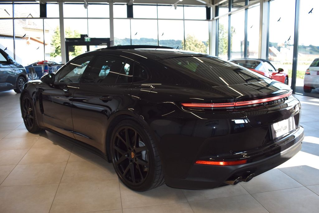 Porsche Panamera 2024