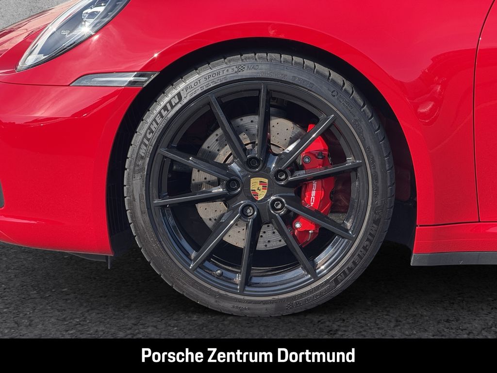 Porsche 992 2024