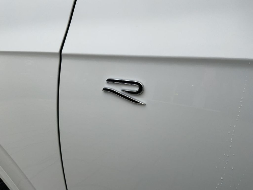 Volkswagen Touareg 2025