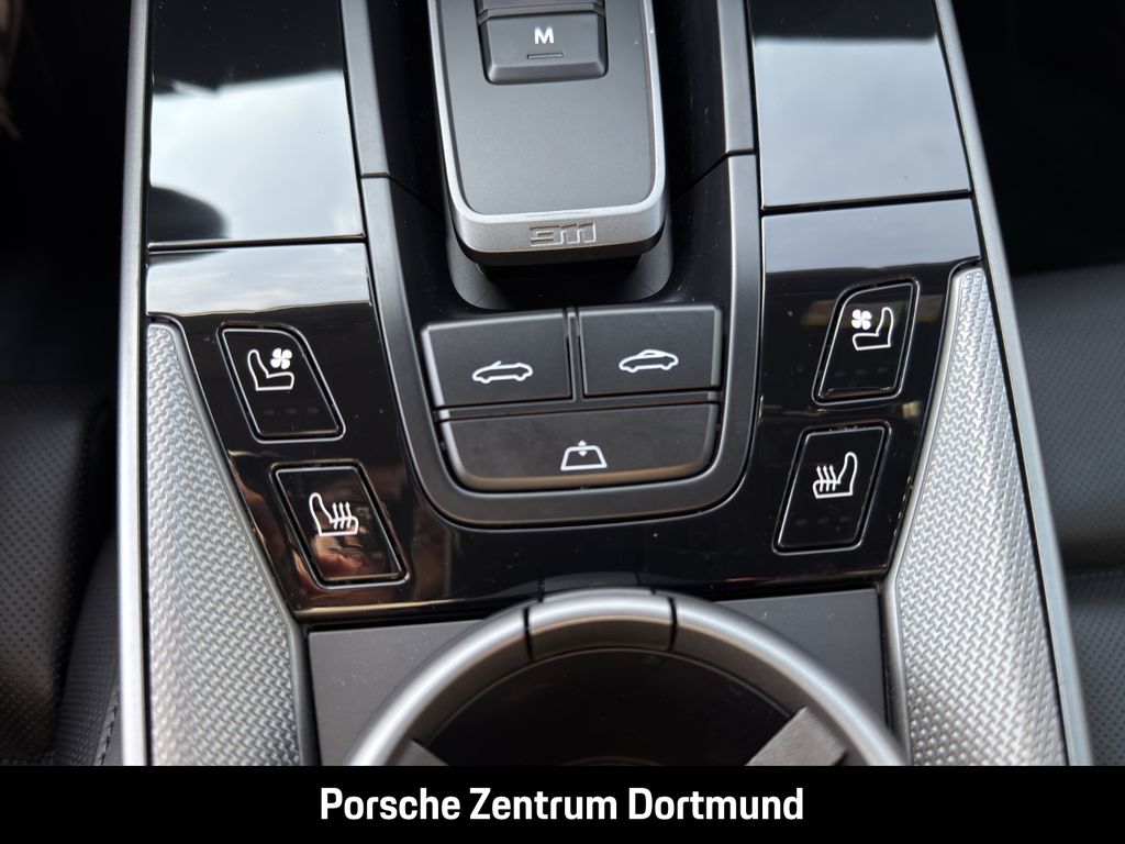 Porsche 992 2024