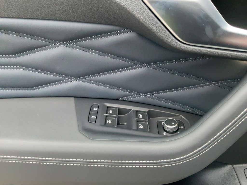 Volkswagen Touareg 2025