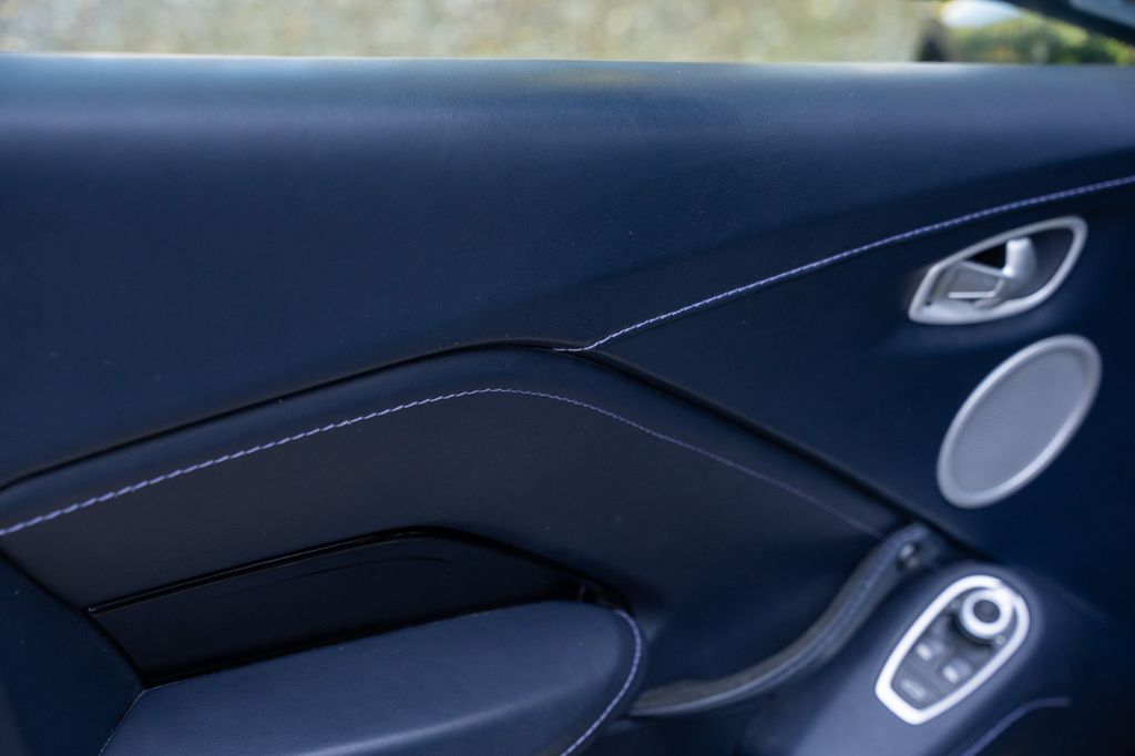 Aston Martin V8 Vantage 2020