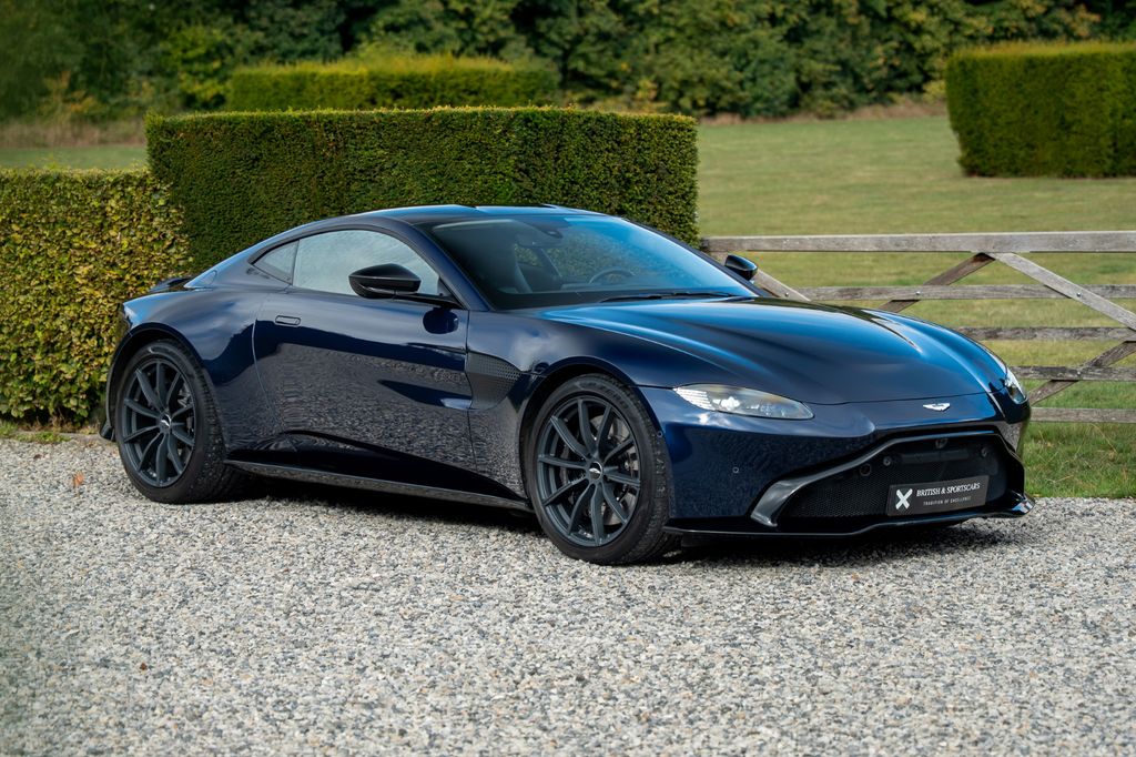 Aston Martin V8 Vantage 2020