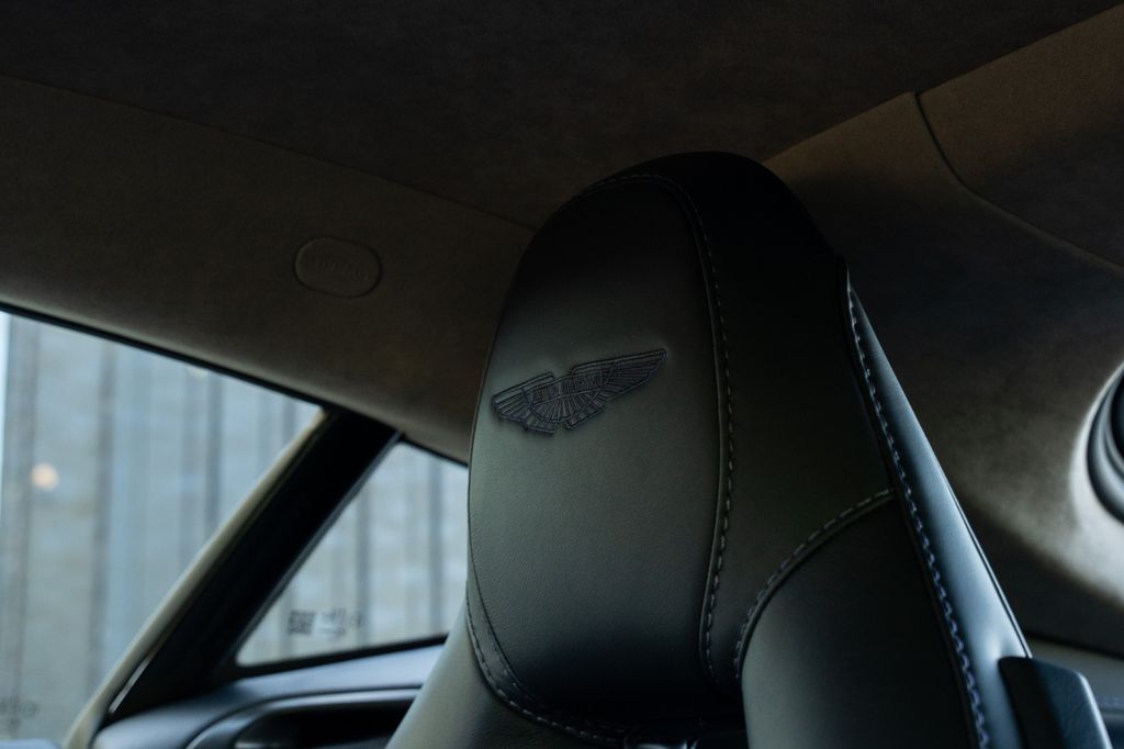 Aston Martin V8 Vantage 2020