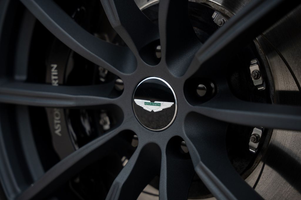 Aston Martin V8 Vantage 2020