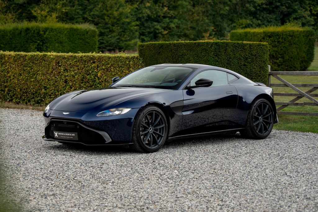 Aston Martin V8 Vantage 2020