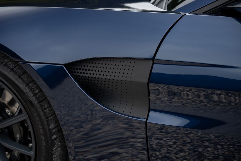 Aston Martin V8 Vantage 2020