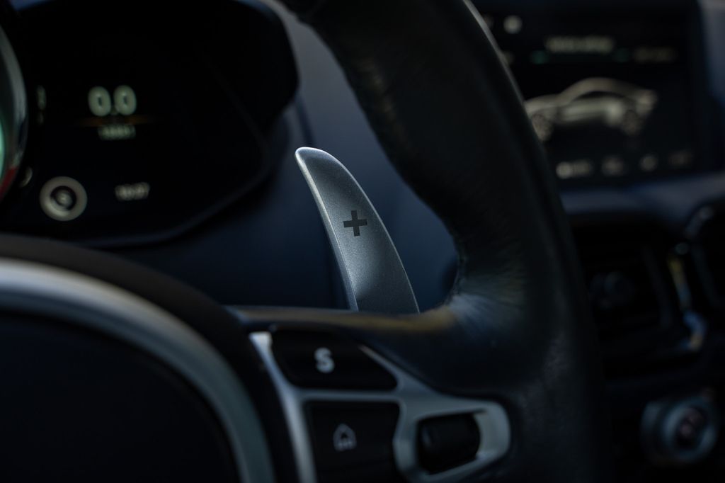 Aston Martin V8 Vantage 2020