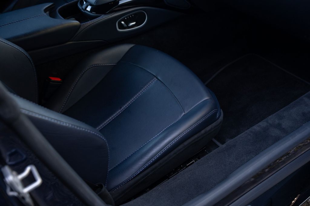 Aston Martin V8 Vantage 2020