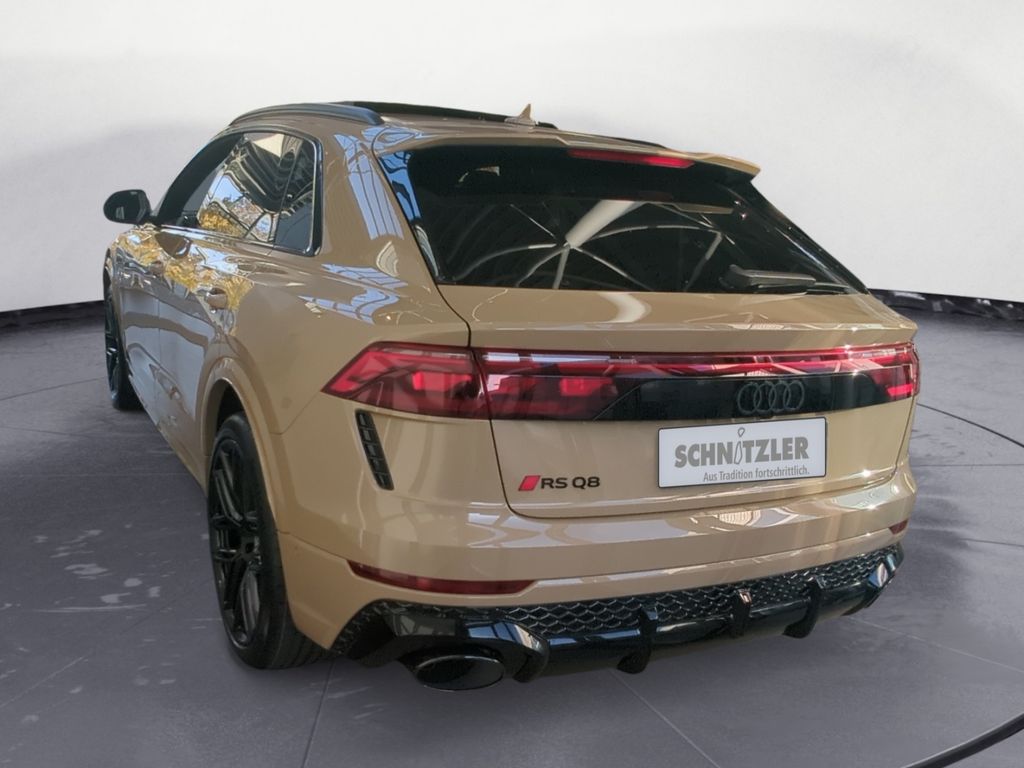 Audi RSQ8 2025