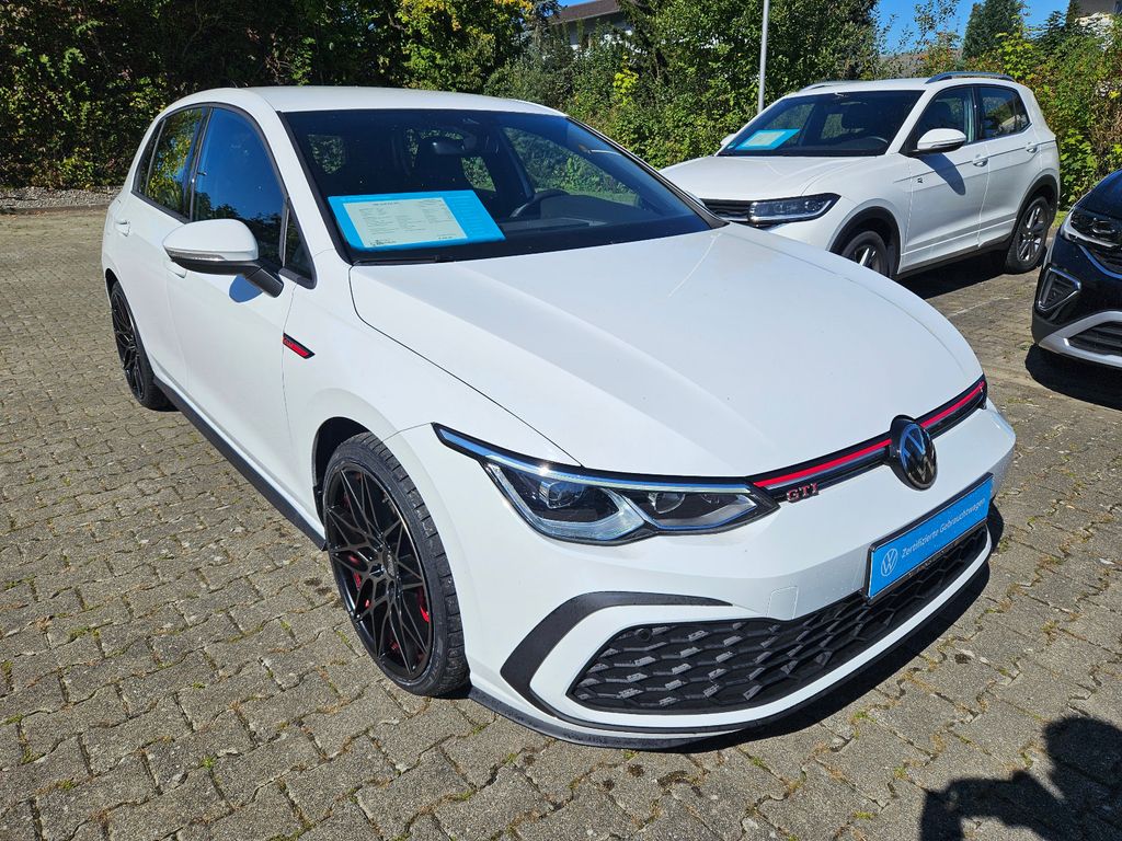 Volkswagen Golf 2024