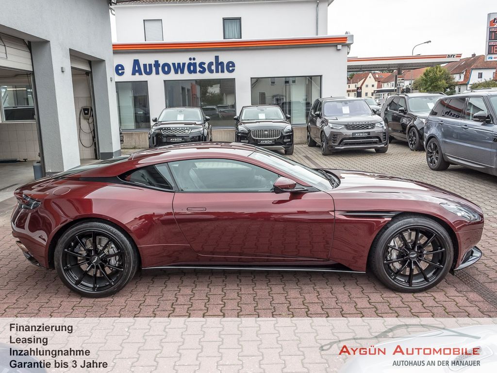 Aston Martin DB11 2022