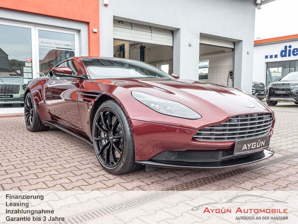 Aston Martin DB11 2022