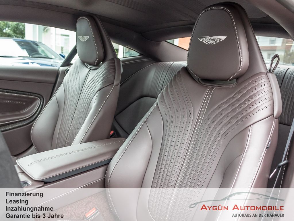 Aston Martin DB11 2022