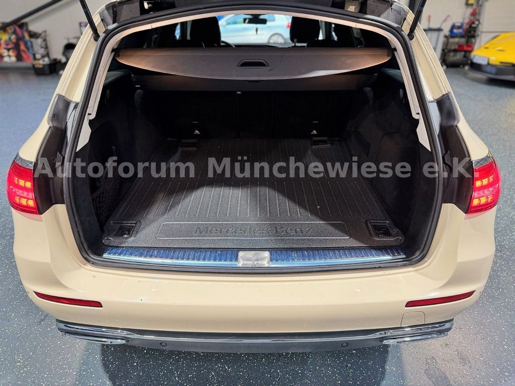 Mercedes-Benz E 200 2023