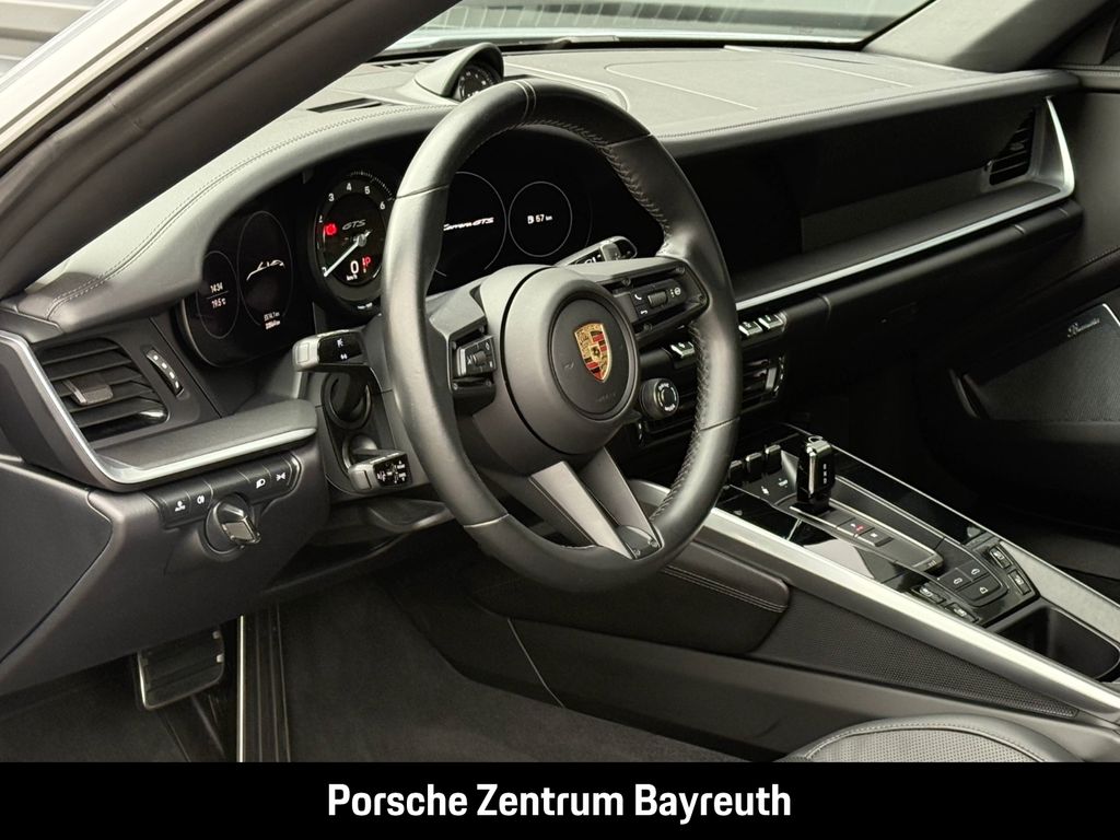 Porsche 992 2024