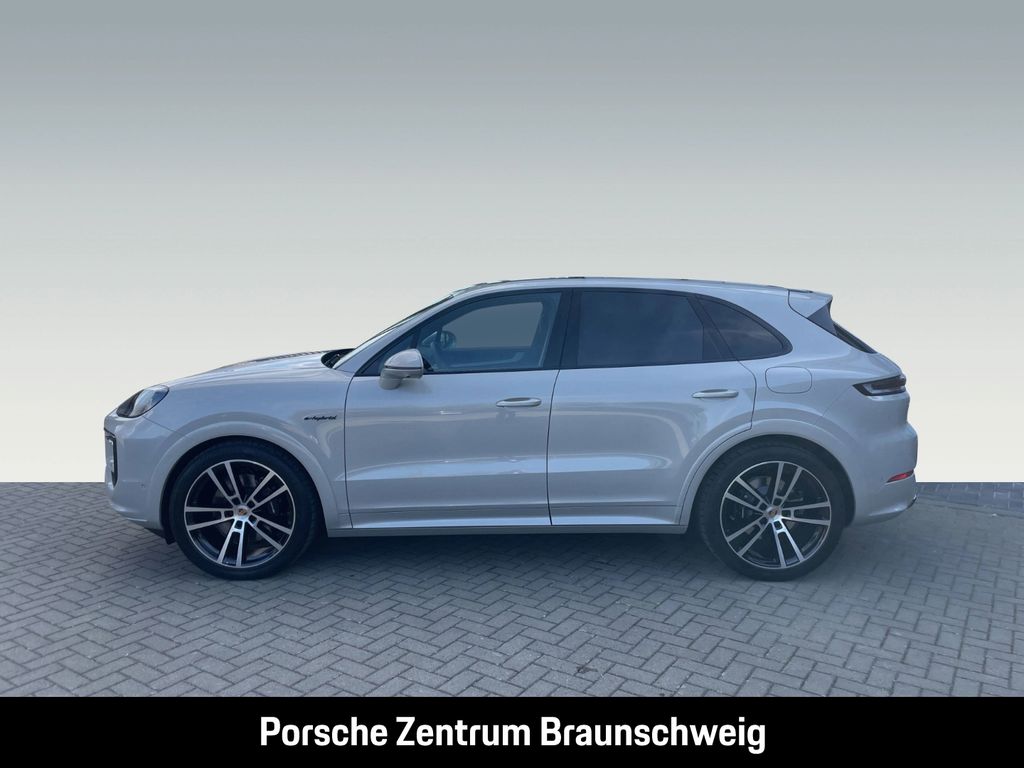 Porsche Cayenne 2025