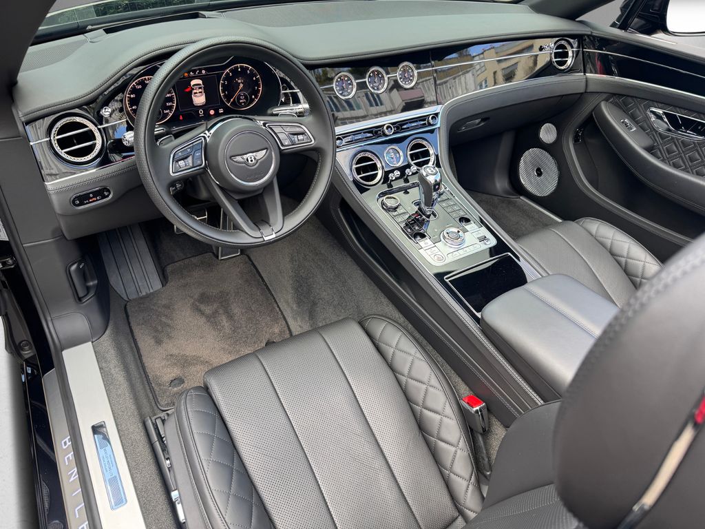 Bentley Continental GTC 2021