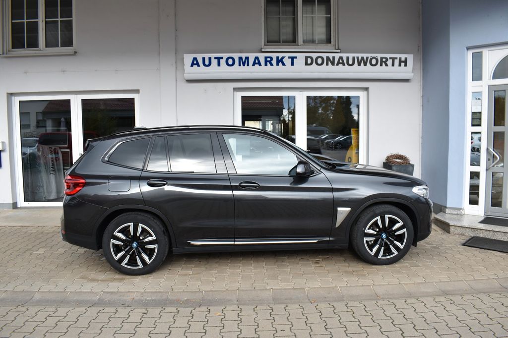 BMW iX3 2021