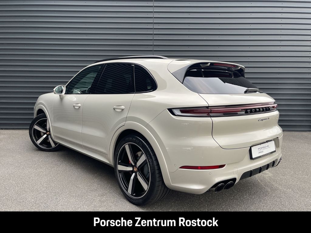 Porsche Cayenne 2025