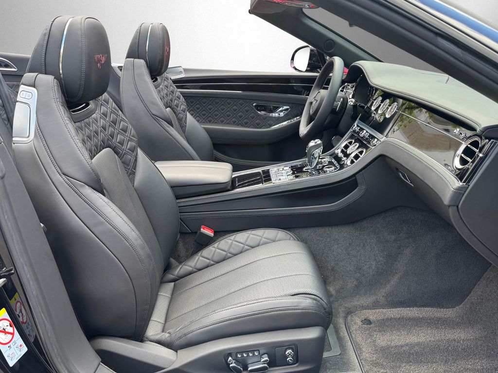 Bentley Continental GTC 2021