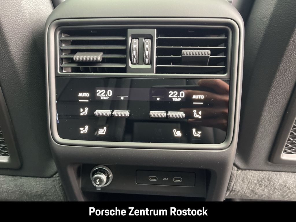 Porsche Cayenne 2025